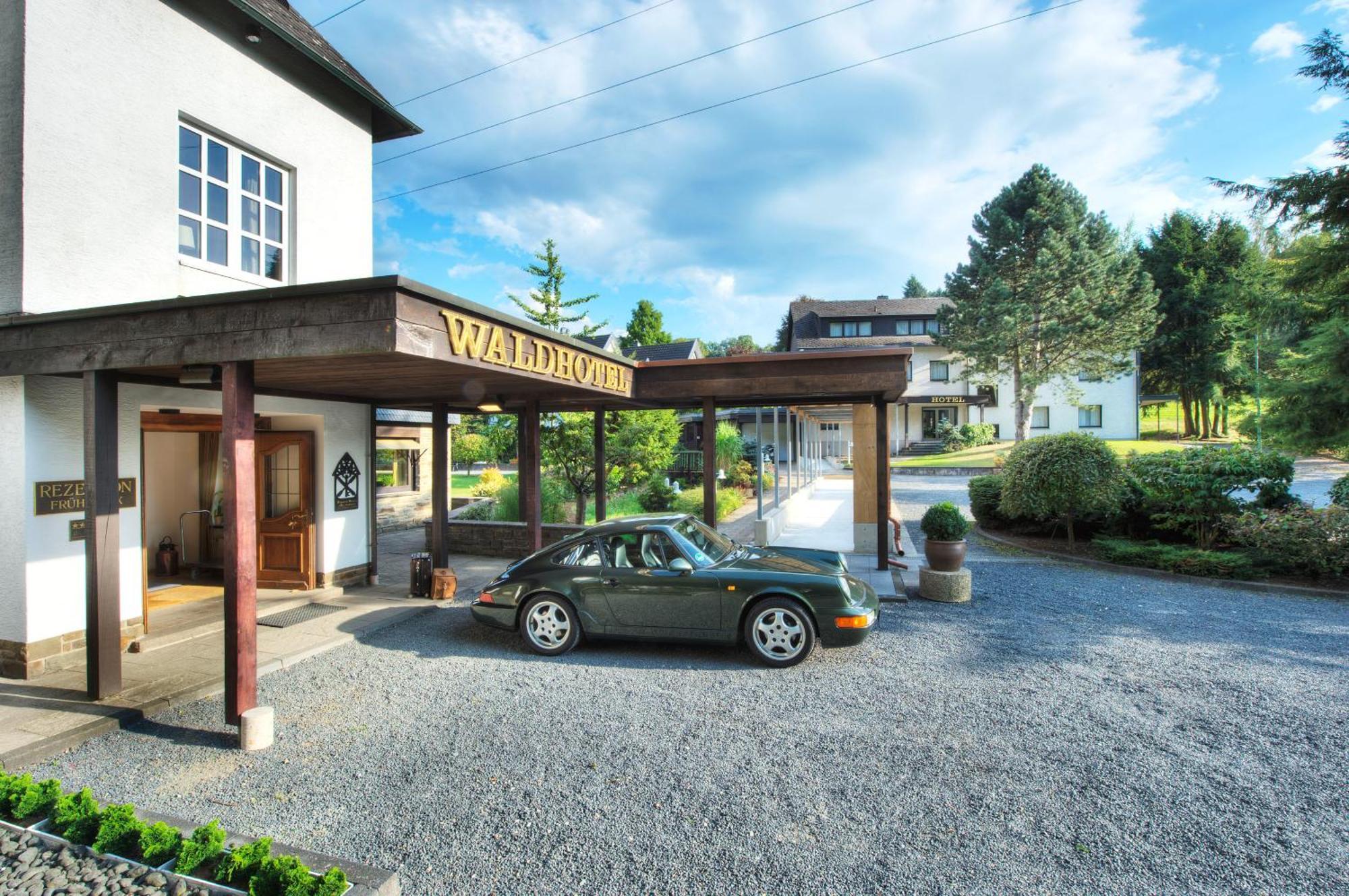 Romantik Waldhotel Mangold Бергиш-Гладбах Экстерьер фото