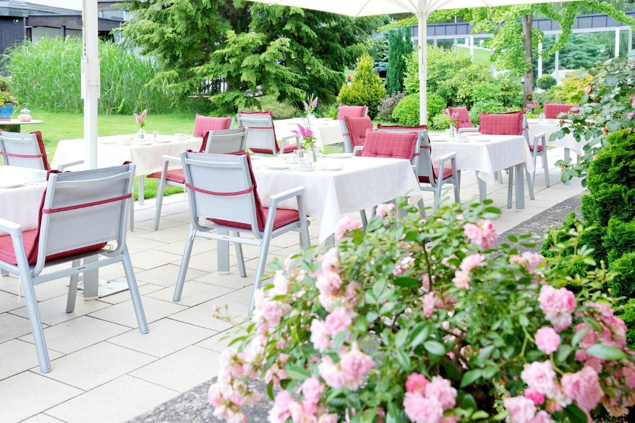 Romantik Waldhotel Mangold Бергиш-Гладбах Экстерьер фото
